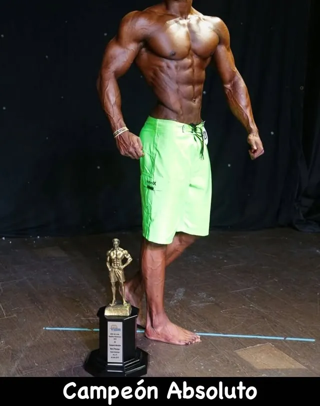 Marcos Feliz en Mr. República 2016