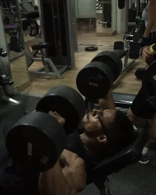 Marcos Feliz entrenando en 2016 — 13 movimientos con una sola mancuerna